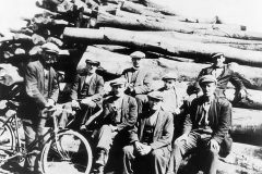 Donaldson’s workers and logs