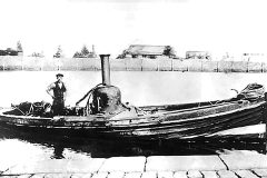 Steam propulsion mussel boat