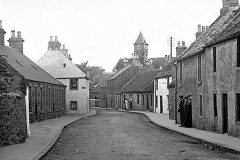 08 Tay Street looking east towards the Kirk early 1900s