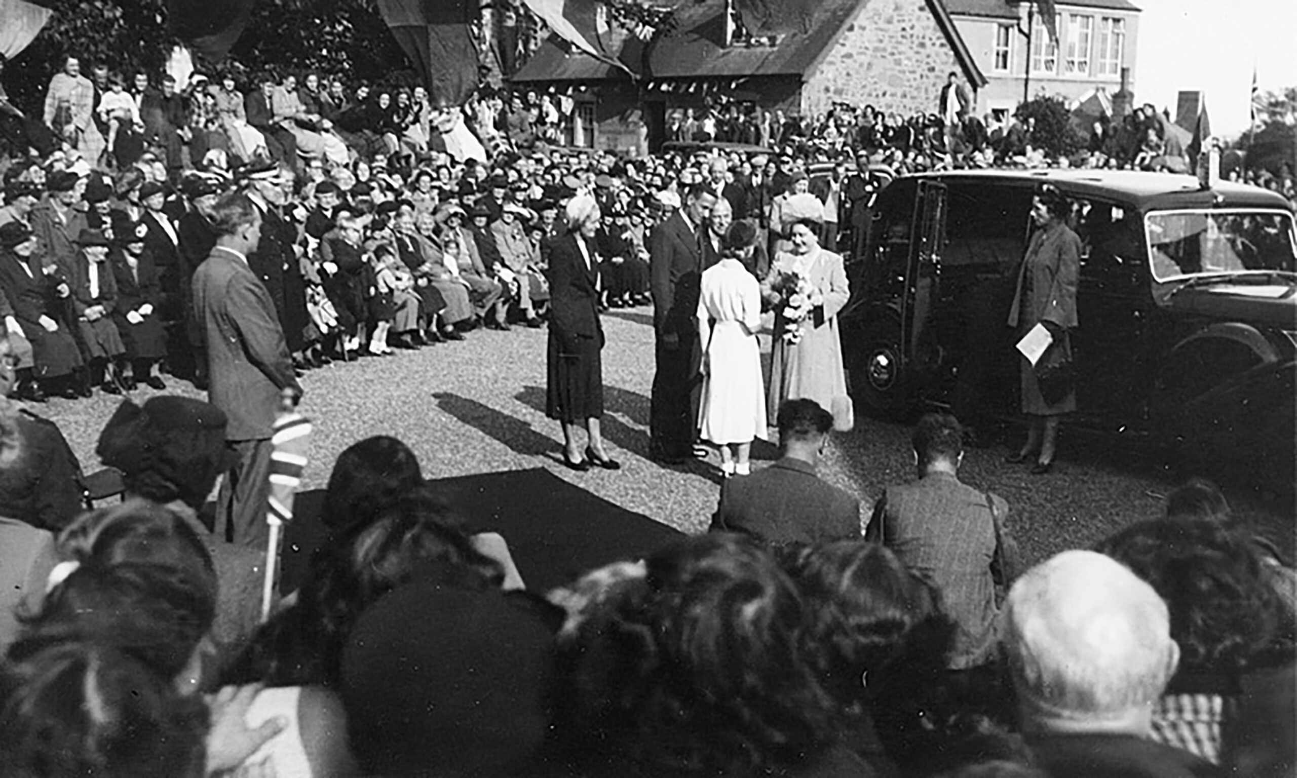 Tayport Heritage Trail - Board 10 - Visit of Queen Elizabeth the Queen Mother 19/9/1950