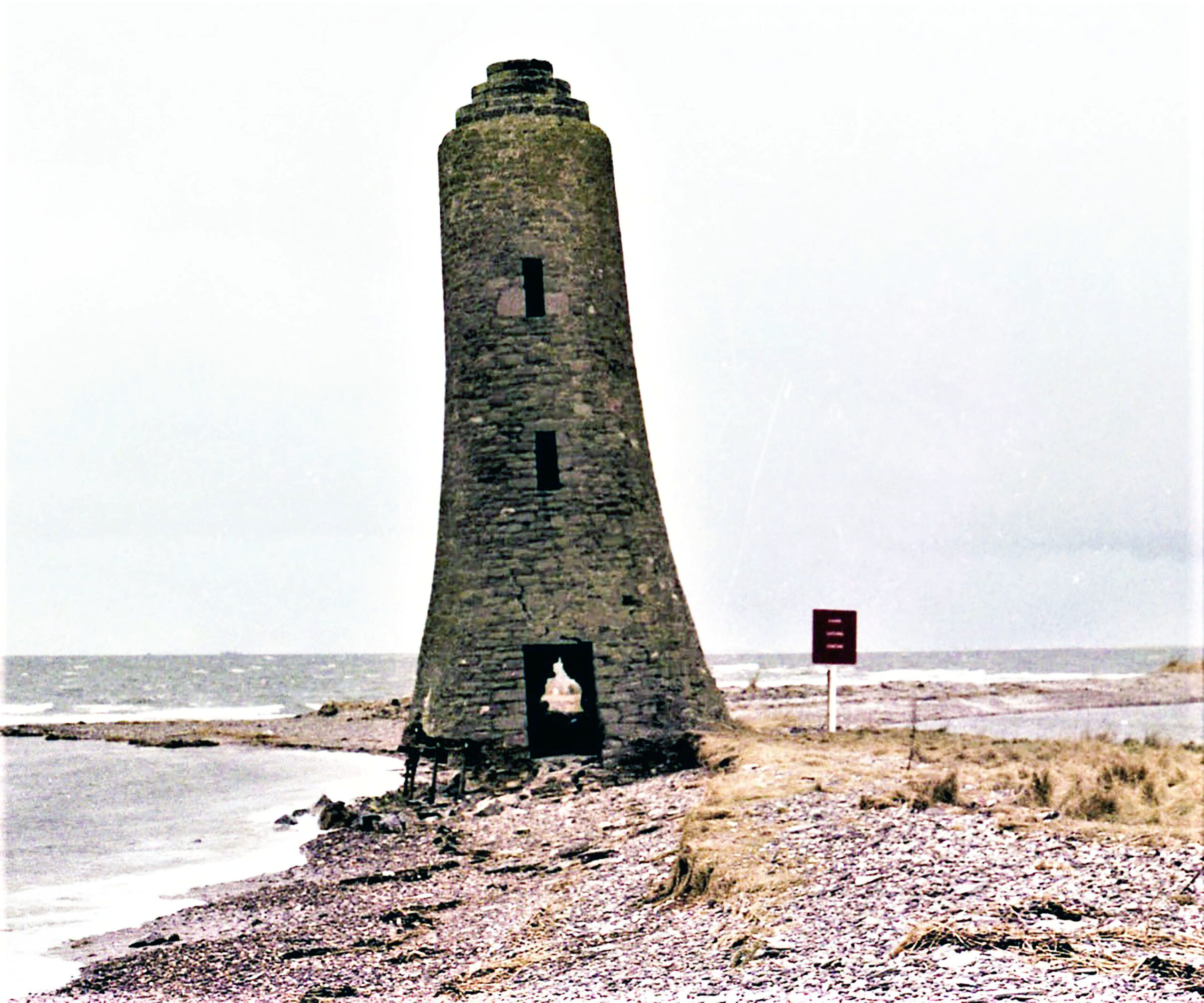 Tayport Heritage Trail - Board 19 - Tower late 1970s prior to demolition