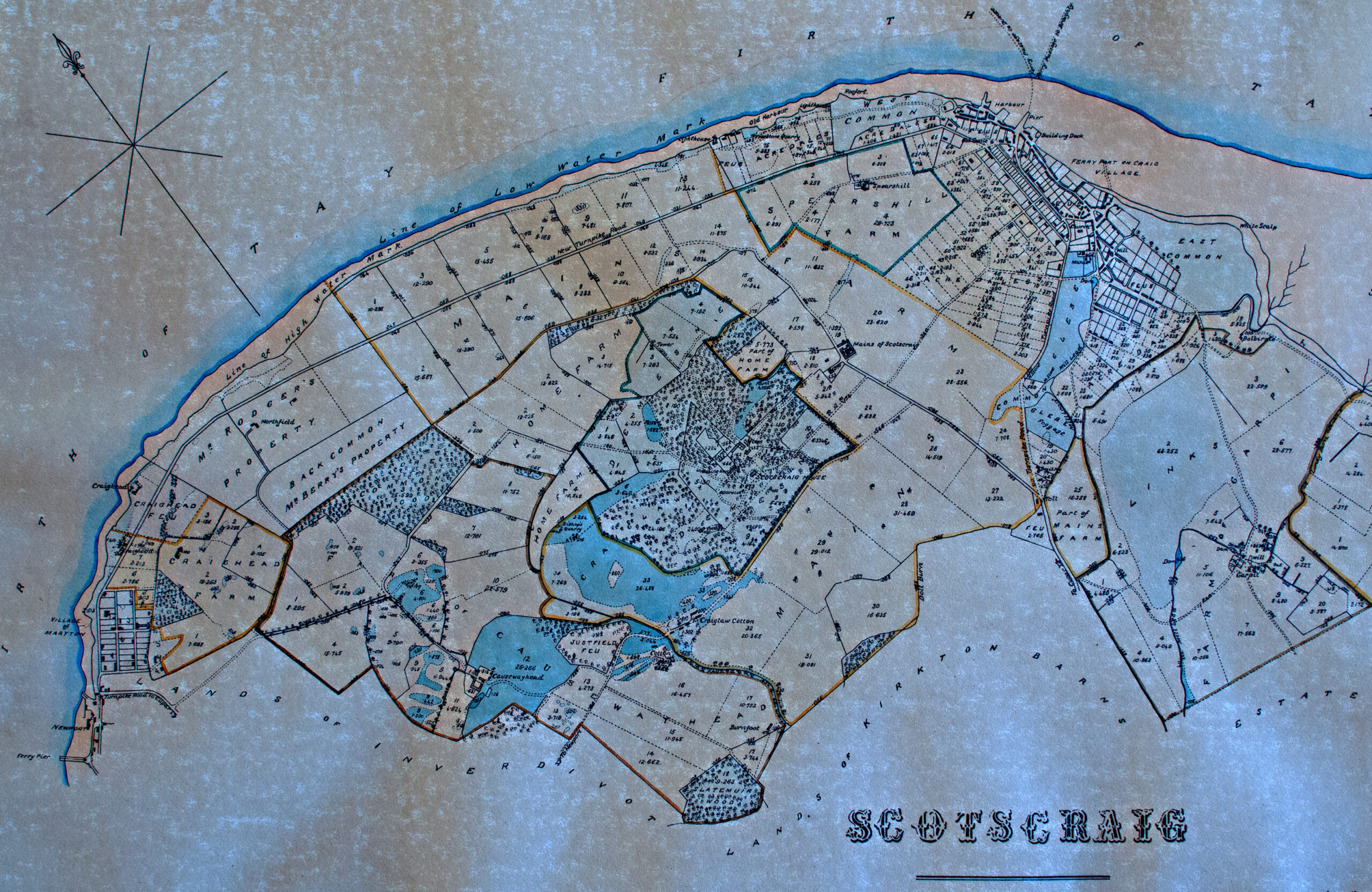 Tayport Heritage Trail - Board 13 - 1831 Scotscraig Estate map reflects the 3 water courses on 1769 map of the village